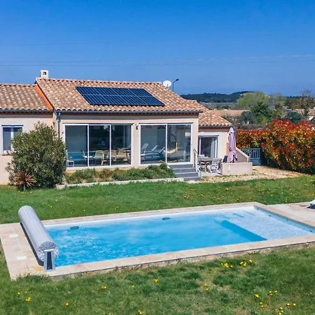 Moderne Avec Piscine Dans Village Calme Venejan