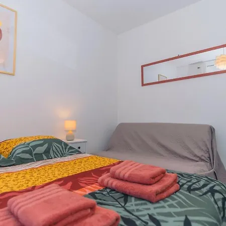 Вилла Moderne Avec Piscine Dans Village Calme *