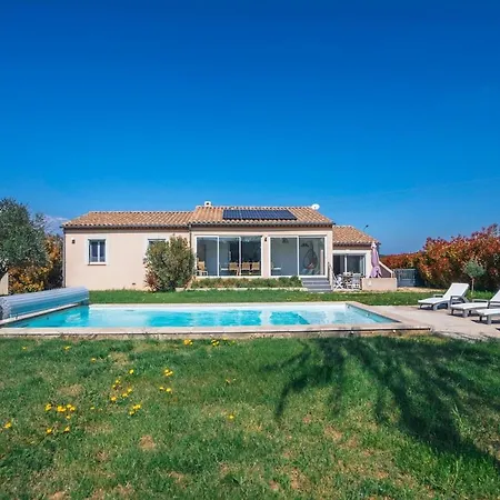 Moderne Avec Piscine Dans Village Calme *