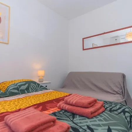 Вилла Moderne Avec Piscine Dans Village Calme