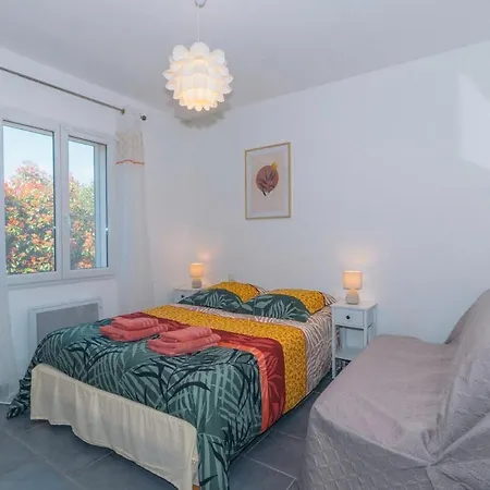 Вилла Moderne Avec Piscine Dans Village Calme