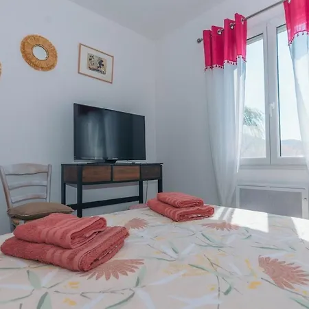 Moderne Avec Piscine Dans Village Calme Villa *