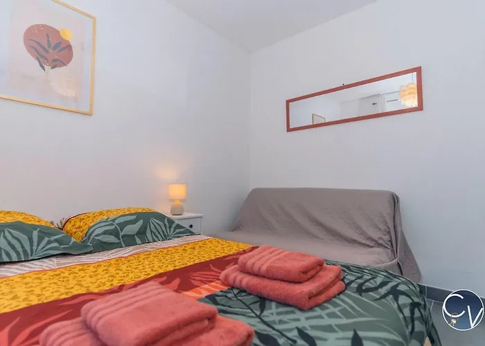 فيلة Moderne Avec Piscine Dans Village Calme